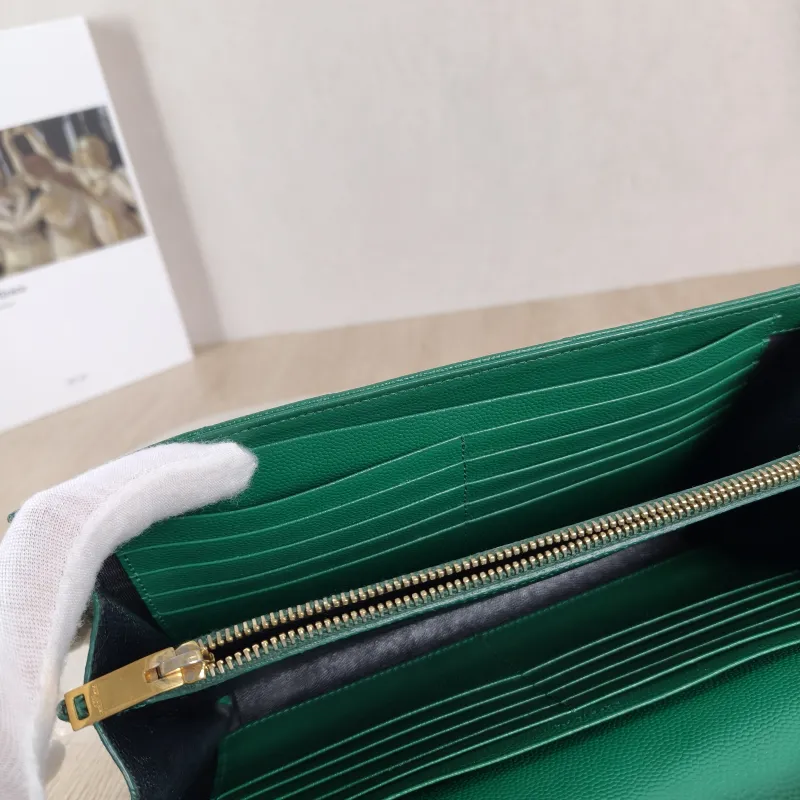 SAINT LAURENT Crossbody Bag CASSANDRE ENVELOPE Green Calfskin One Size 22.5 × 4 × 14 cm — detail view 5 of 11