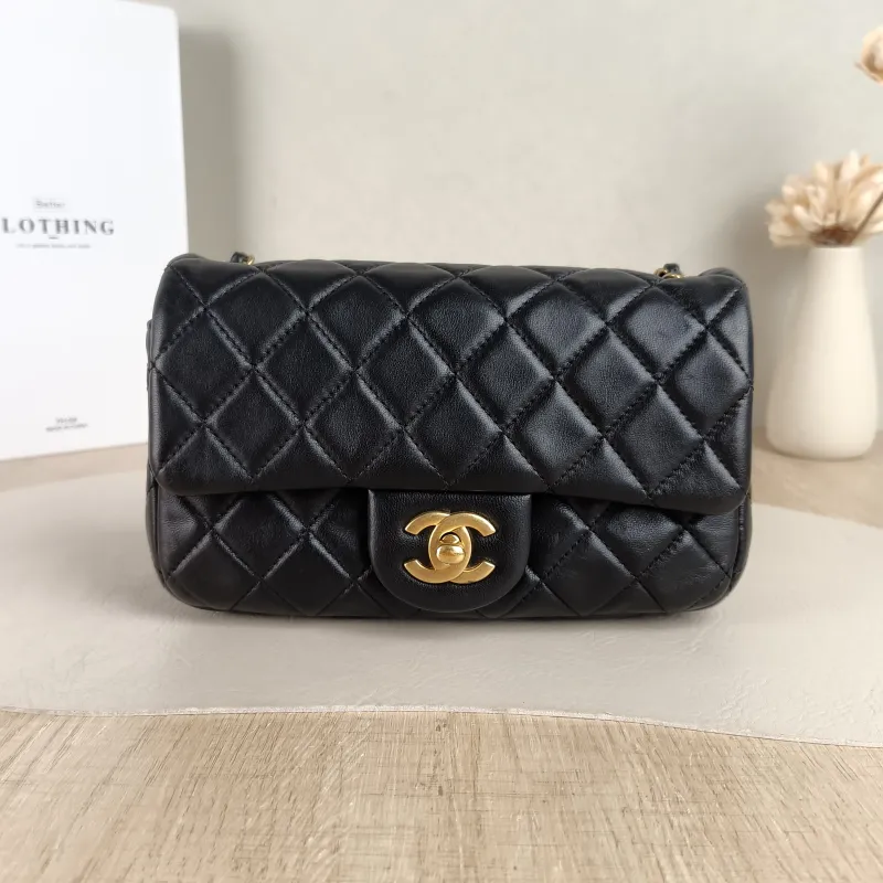Chanel Crossbody Bag Classic Flap Large Mini CF Mini Black with Gold-Tone Hardware Lambskin mini20 × 6 × 12 cm