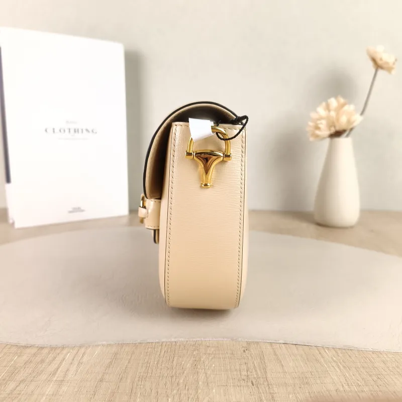 GUCCI Crossbody Bag Horsebit 1955 Horsebit Small Beige Calfskin Small 20.5 × 5 × 14.5 cm — detail view 1 of 9