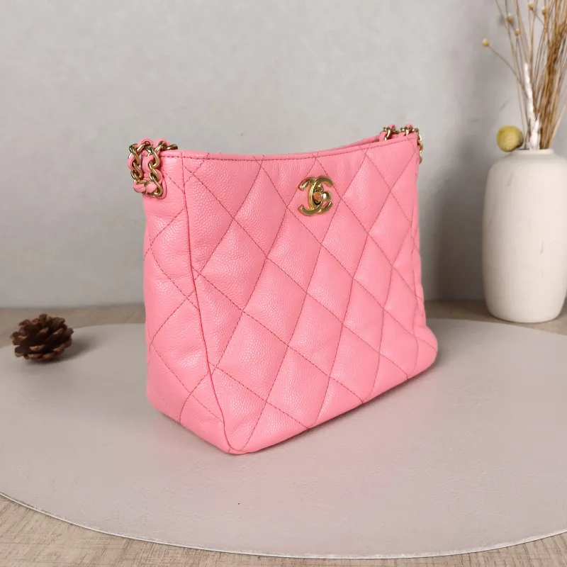 Chanel Shoulder Bag hobo Red Grained Calfskin One Size19 × 8 × 17 cm — cover view 3 of 5