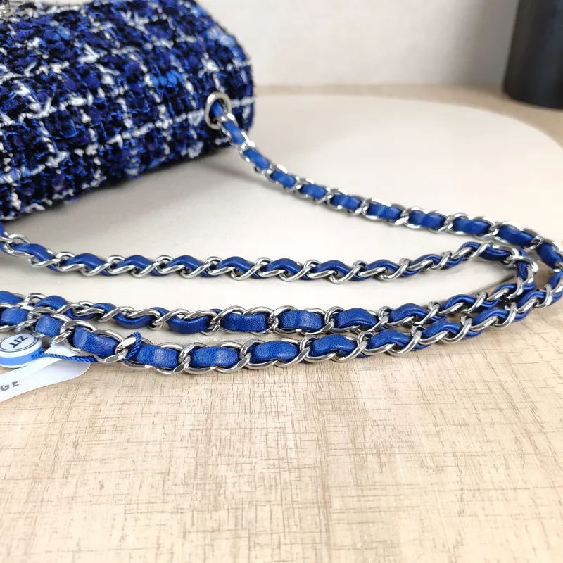 Chanel Crossbody Bag Classic Flap Large Mini CF Mini Blue mini 20 × 6 × 12 cm — detail view 1 of 13