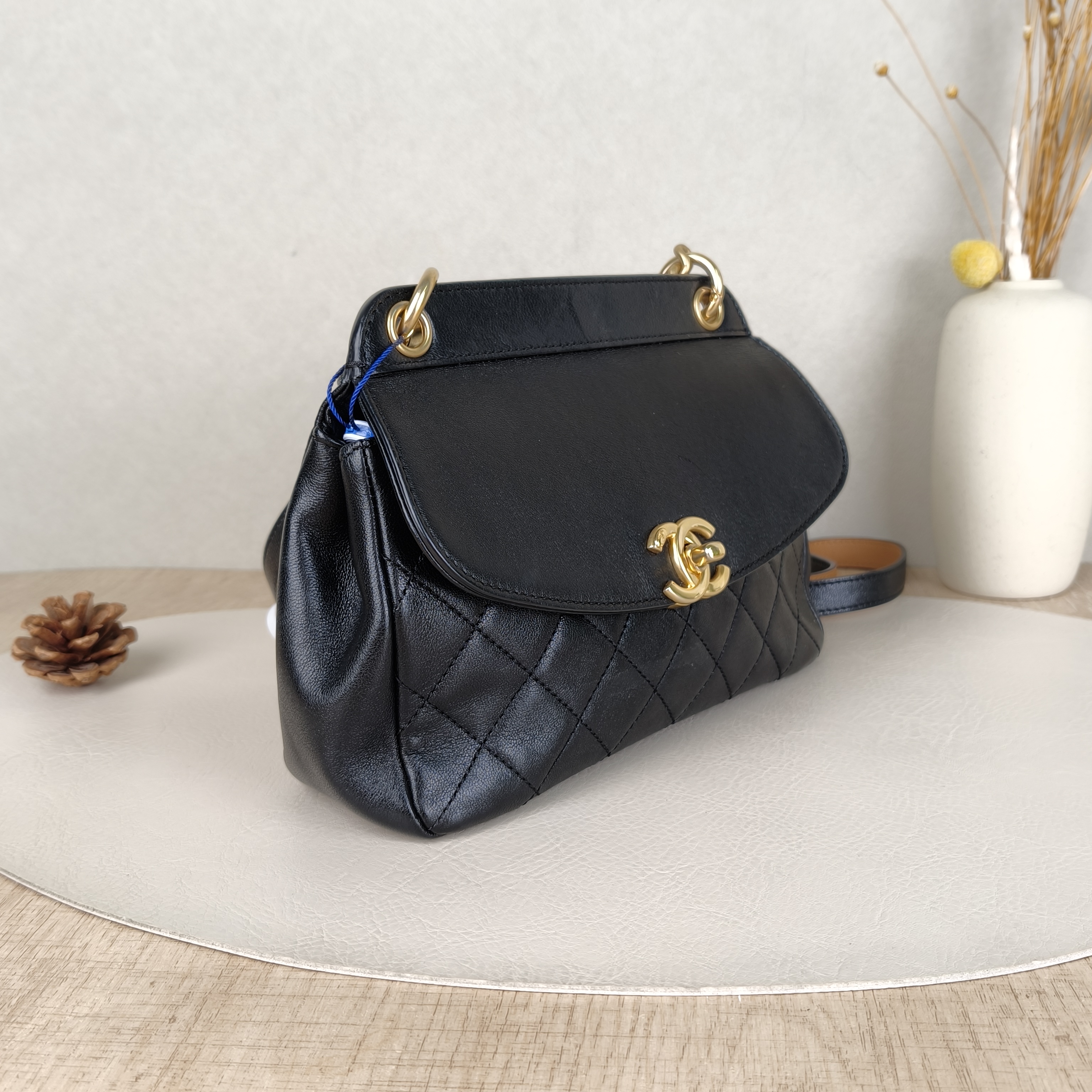 Chanel Pre-Owned Bag · DS60706642 — cover view 2 of 5