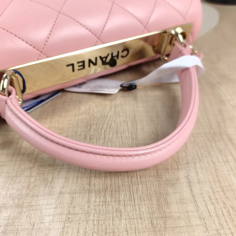 Chanel Crossbody Bag Trendy CC Pink Lambskin Small 25 × 12 × 17 cm Microchip Edition — detail view 5 of 14