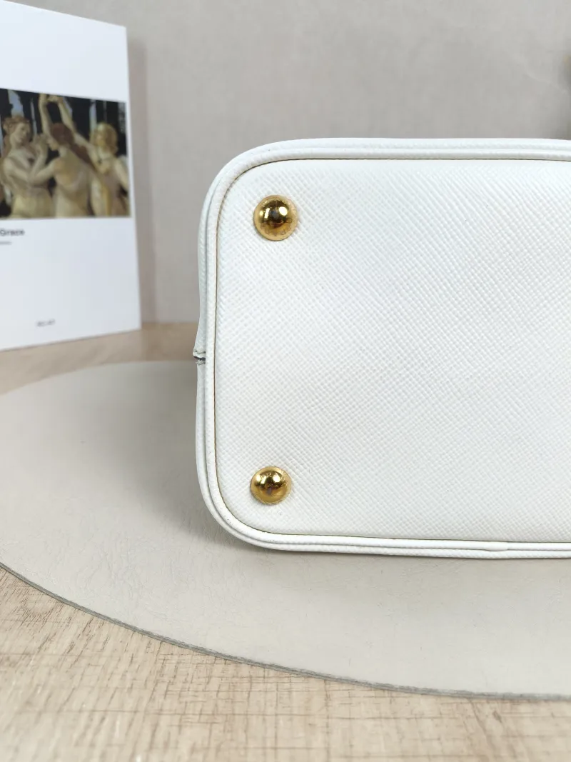 PRADA Shoulder Bag Panier White Calfskin Medium22.5 × 13 × 21.5 cm — detail view 8 of 12