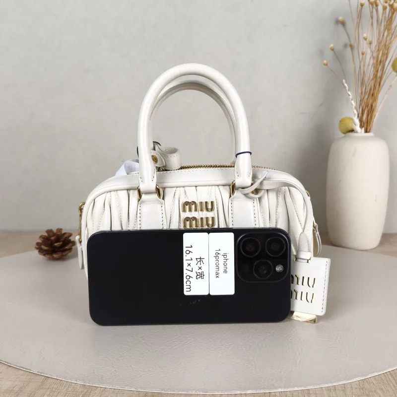 Miumiu Top Handle Bag Arcadie MatelasséCollection Edition White Lambskin mini19 × 5 × 10 cm — cover view 5 of 5