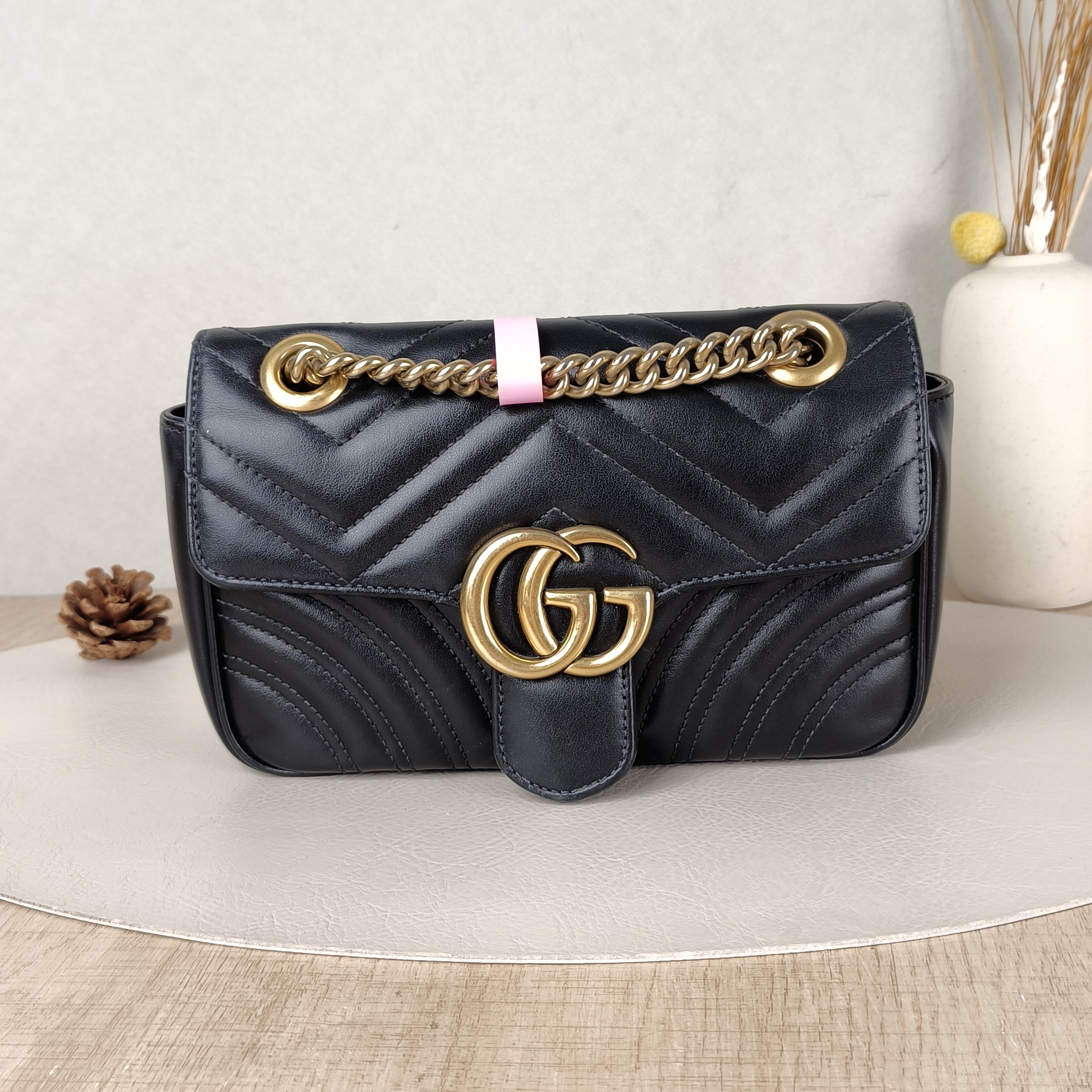 GUCCI Crossbody Bag GG Marmont Small Marmont 22Black CC alfskin Small22 × 6 × 13 cm