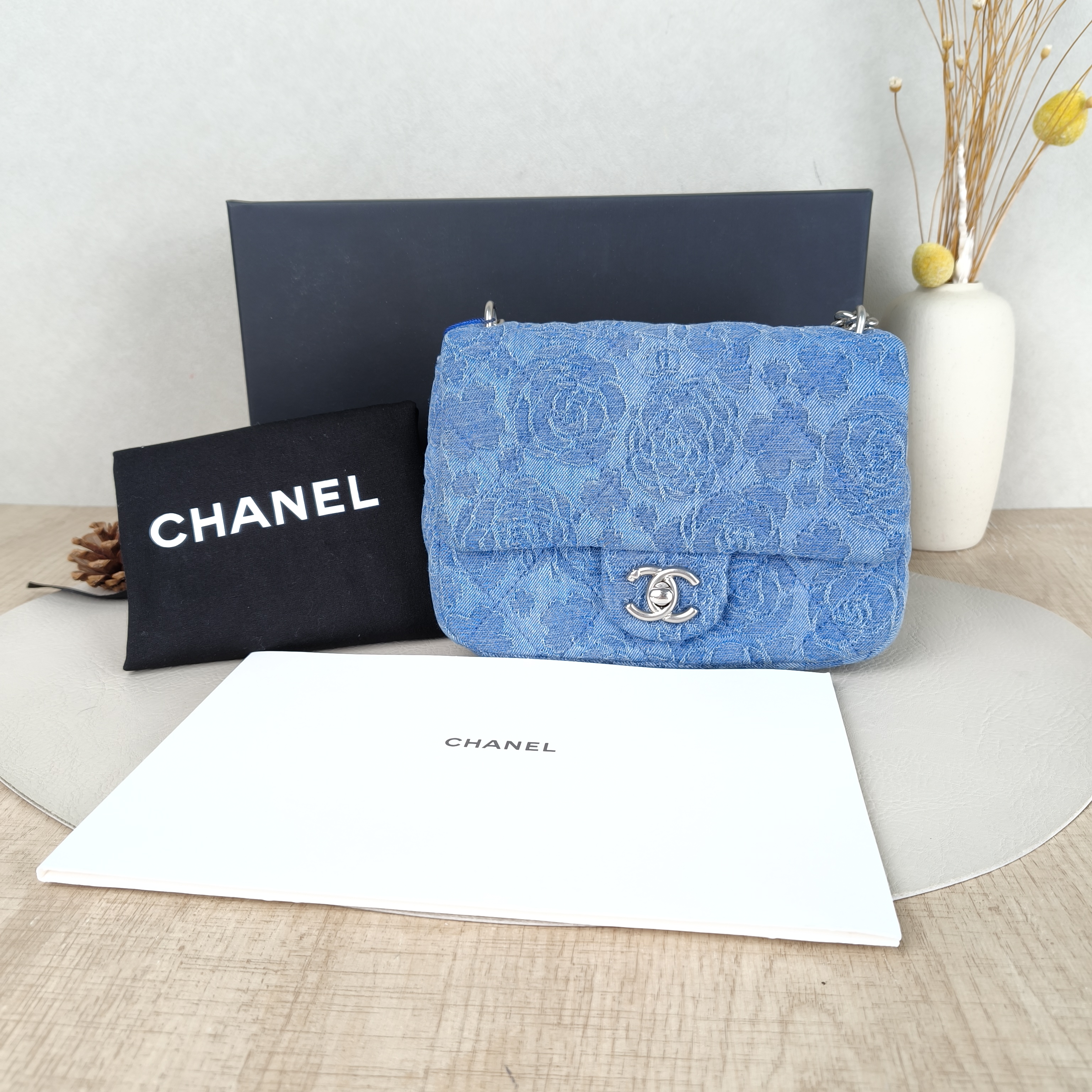 Chanel Crossbody Bag23p Blue One Size20 × 8 × 14 cm — cover view 2 of 6