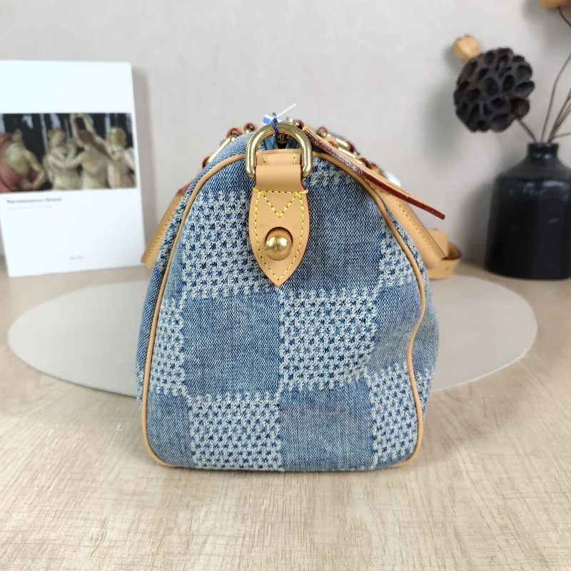 Louis Vuitton Crossbody Bag Speedy25 Medium 25 × 15 × 19 cm — detail view 1 of 13