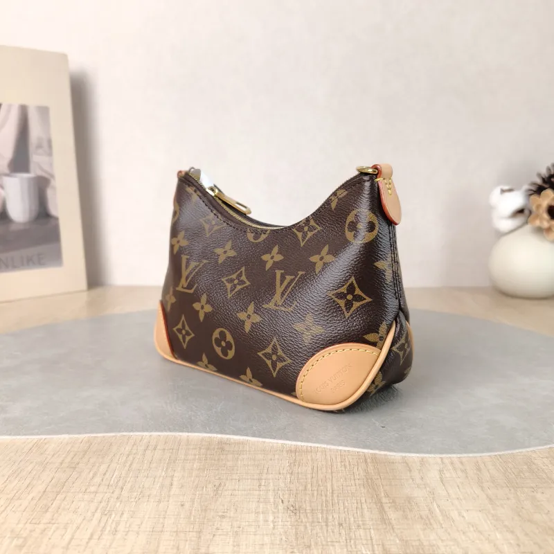 Louis Vuitton Crossbody Bag Boulogne PVC nano 19 × 8 × 13 cm — cover view 5 of 6