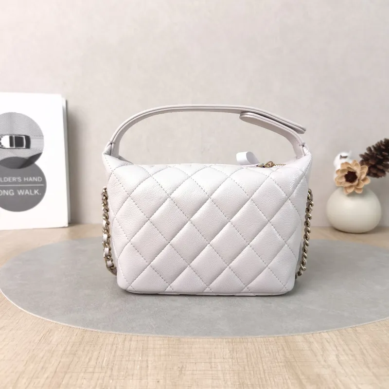 Chanel Crossbody Bag Crossbody Bag Pink Calfskin21.5 × 7.5 × 19 cm — cover view 3 of 6