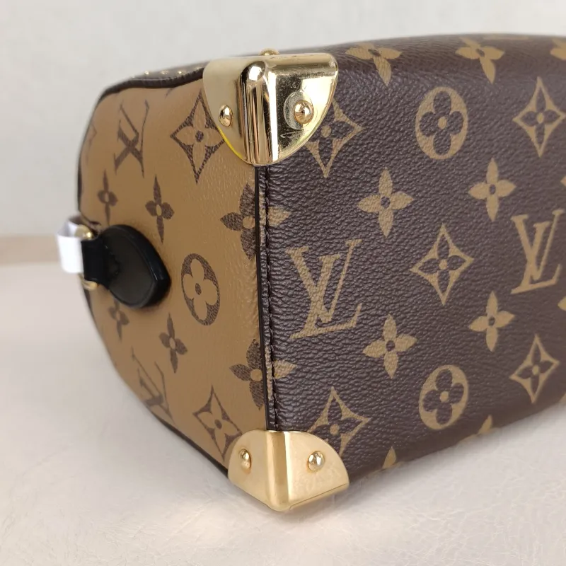 Louis Vuitton Crossbody Bag Speedy Trunk 20 Monogram PVC Small 20.5 × 11 × 13.5 cm — detail view 10 of 15