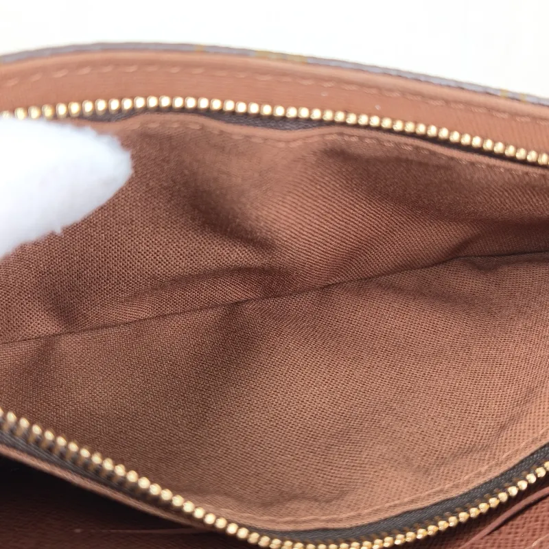 Louis Vuitton Crossbody Bag IVY Monogram PVC Small23.5 × 4.3 × 12 cm — detail view 2 of 12