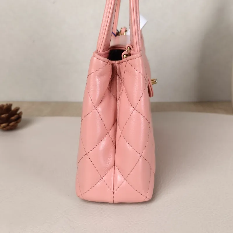 Chanel Crossbody Bag Kelly Pink Calfskinmini19 × 7 × 13 cm — detail view 13 of 15