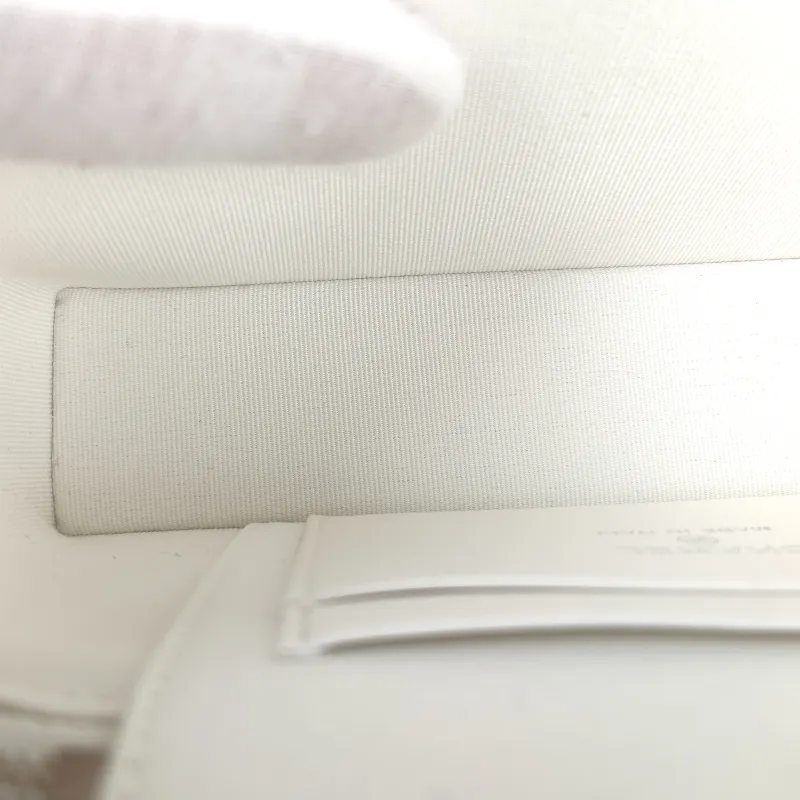 Chanel Crossbody Bag26s lp Box Bag Top Handle Crossbody Bag White Calfskin One Size 19.5 × 5 × 17 cm — detail view 1 of 15