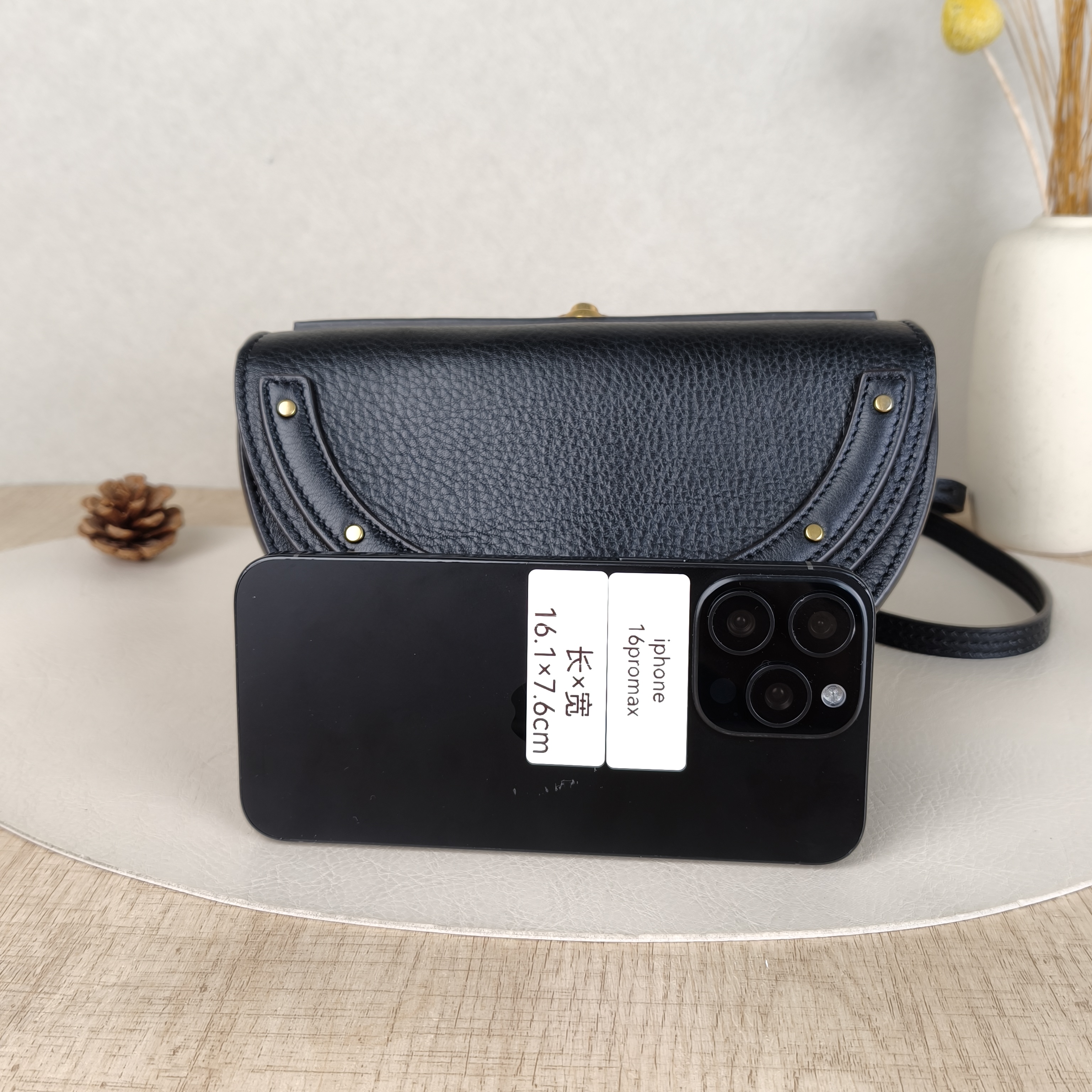 Chloé Crossbody Bagnile Top Handle Crossbody Bag Black Calfskin One Size21 × 6 × 12 cm — cover view 5 of 5