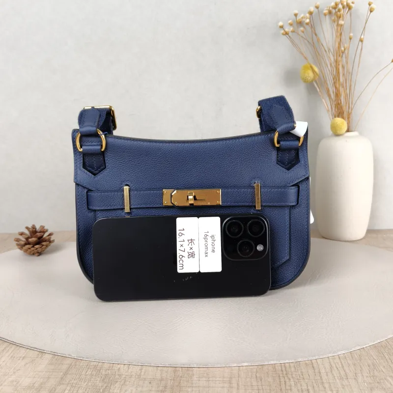 Hermès Crossbody Bag Jypsiere 23 73 Evercolor Calfskin Mini 23 × 5 × 17 cm K — cover view 5 of 6