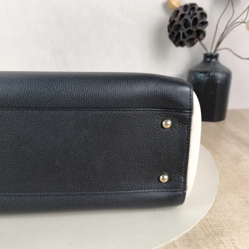 Chanel Shoulder Bag Neo Executive Tote Tote Bag Black Grained Calfskin 36 × 14 × 23 cm 24 — detail view 1 of 11