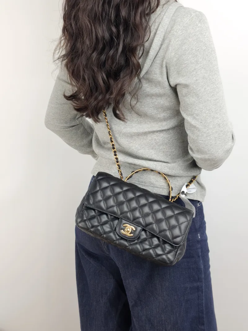 Chanel Crossbody Bag cf Black Lambskin One Size 23.5 × 7 × 14.5 cm Microchip Edition — on-model view 3 of 3
