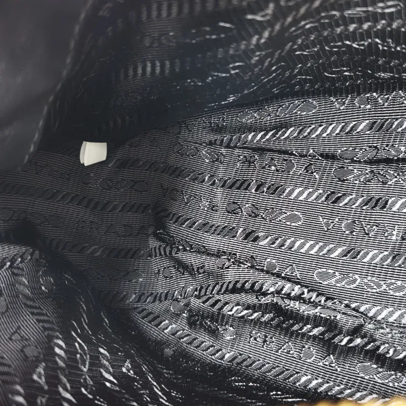 PRADA Shoulder Bag Re-Edition Black Lambskin 22 × 8 × 16 cm — detail view 11 of 11
