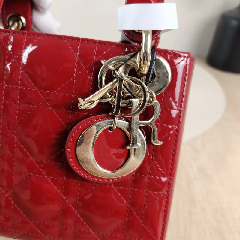 DIOR Crossbody Bag Lady Lady Dior Bag Red Patent Leathermini17 × 7 × 15 cm — detail view 2 of 13