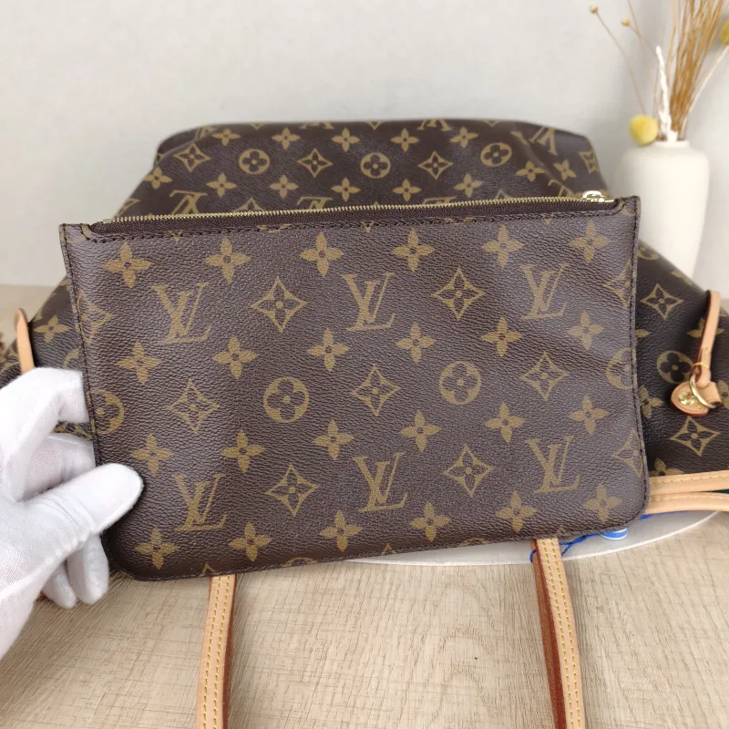 Louis Vuitton Shoulder Bag Neverfull Monogram Sun Yitian Edition PVC Medium 31 × 14 × 28 cm — detail view 10 of 13