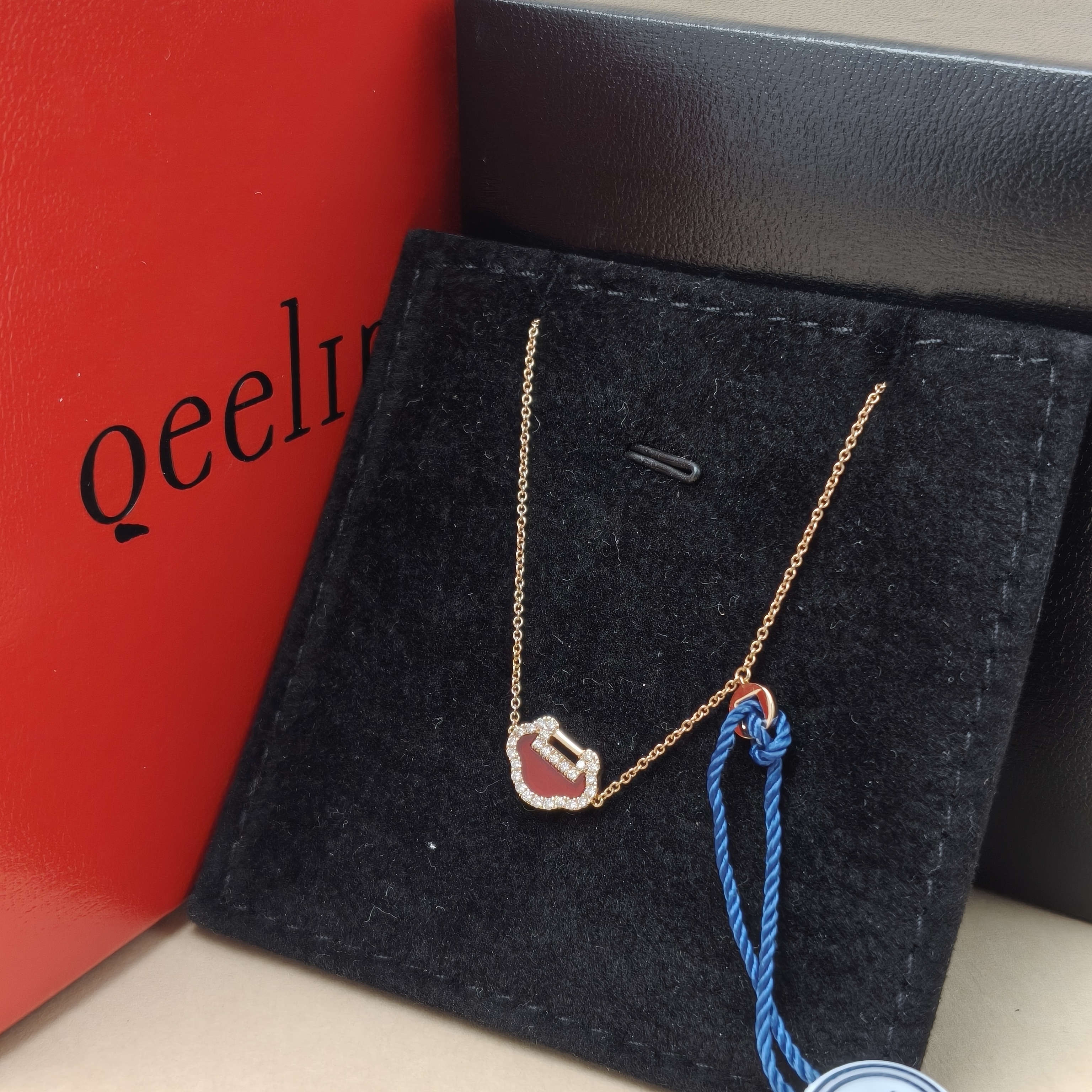 Qeelin Bracelet Petite Yu Yi Red Agate Bracelet 18KR ose Gold 10.2*7.5㎜ 15-18㎝ — cover view 5 of 11