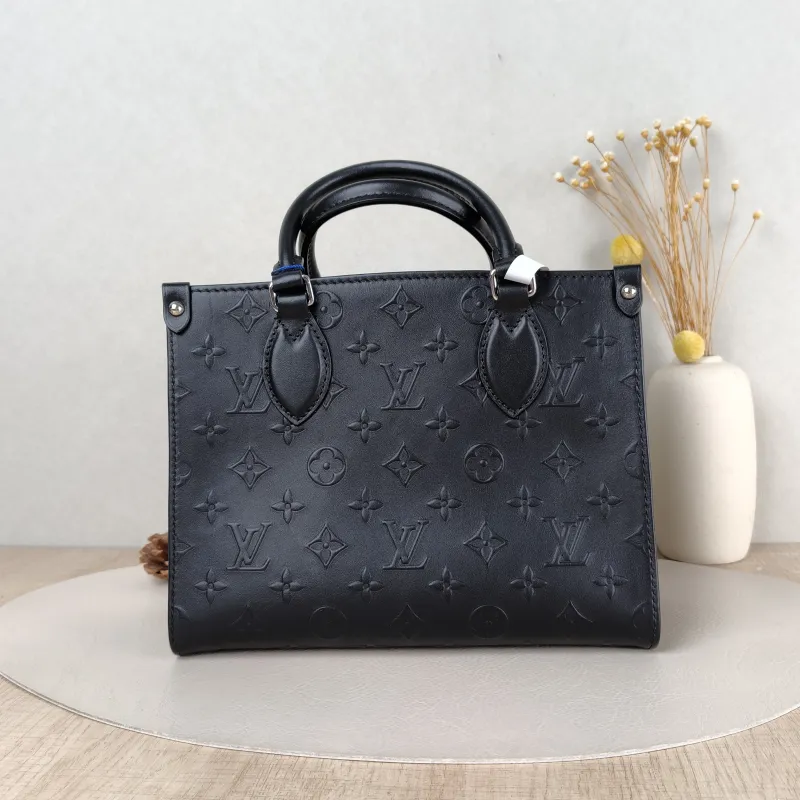 Louis Vuitton Shoulder Bag Onthego Black Calfskin Small 25 × 11.5 × 19 cm Shoulder Strap — cover view 3 of 6