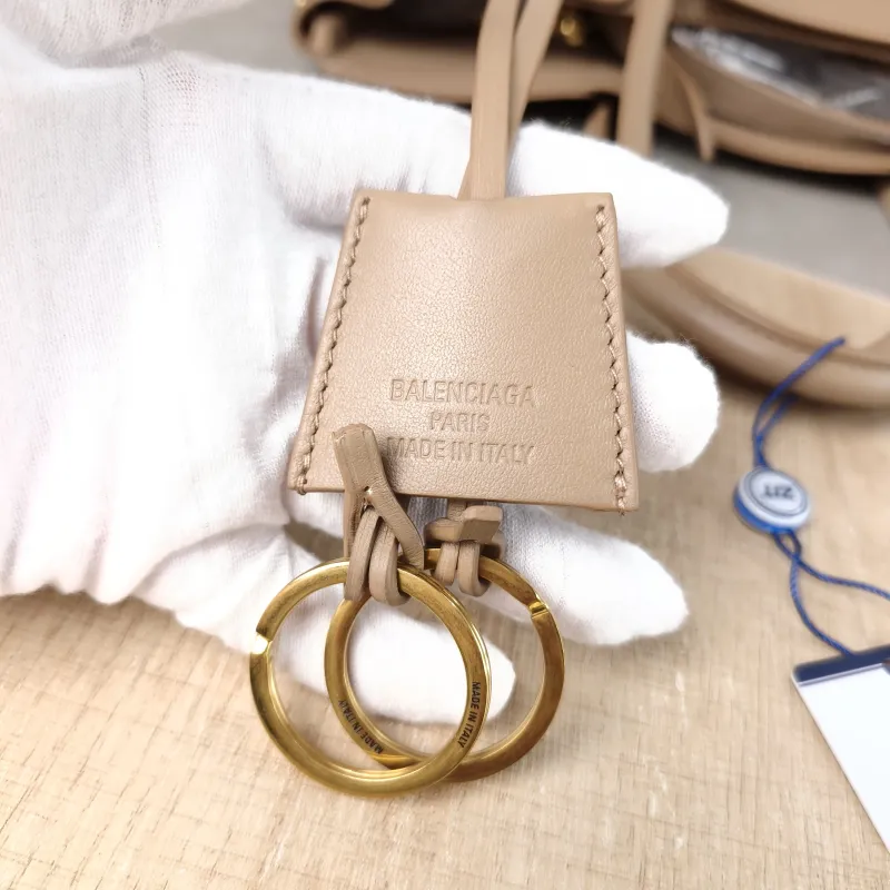 BALENCIAGA Top Handle Bag Bel air Calfskin Small 30 × 12 × 20.5 cm — detail view 4 of 10