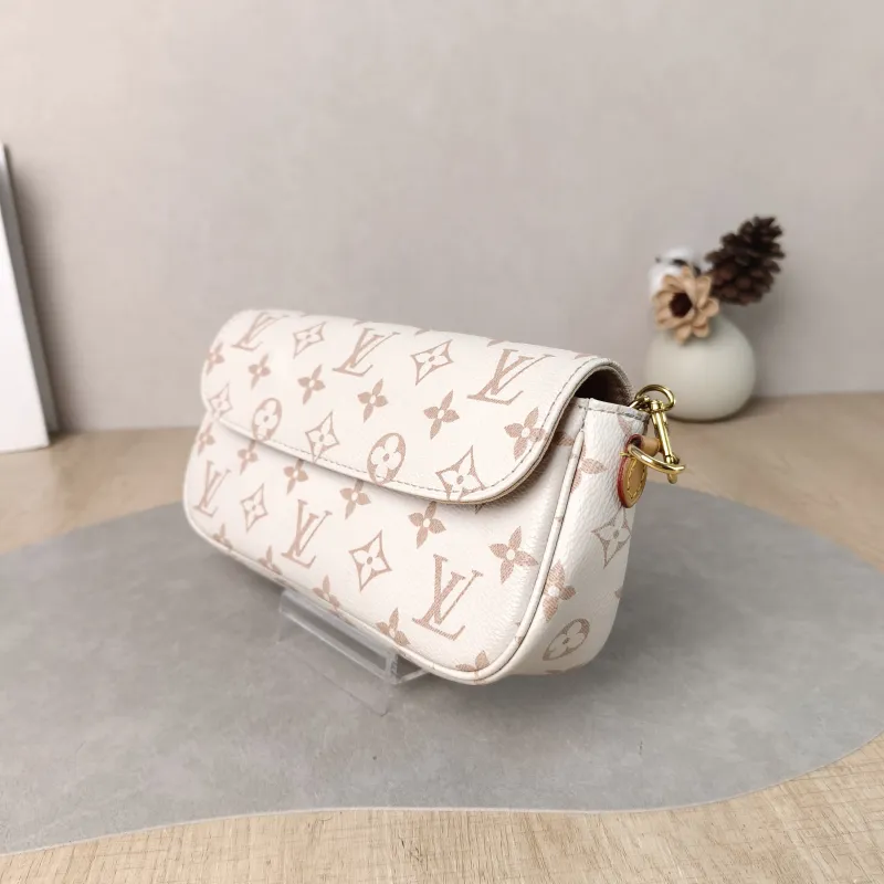 Louis Vuitton Crossbody Bag IVY · Beige PVC Small 23.5 × 4.3 × 12 cm Conditioned — cover view 4 of 5