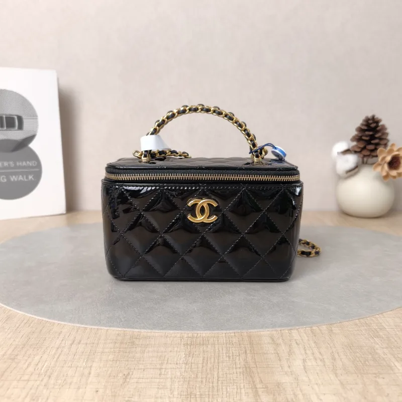 Chanel Crossbody Bag Edition Black Patent Leathermini16 × 8 × 9.5 cm