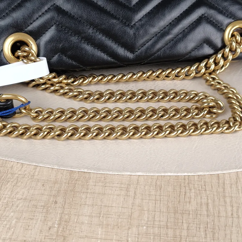 GUCCI Crossbody Bag GG Marmont Medium Marmont 26 Black CC alfskin Medium 26 × 7 × 15 cm — detail view 7 of 13