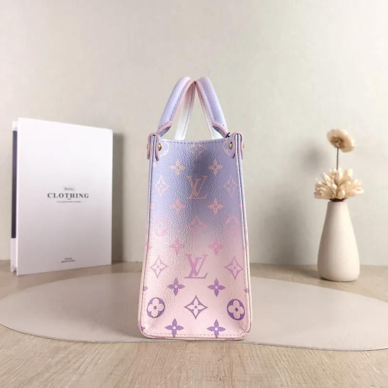 Louis Vuitton Top Handle Bag Onthego Calfskin Small 25 × 11.5 × 19 cm — detail view 10 of 10