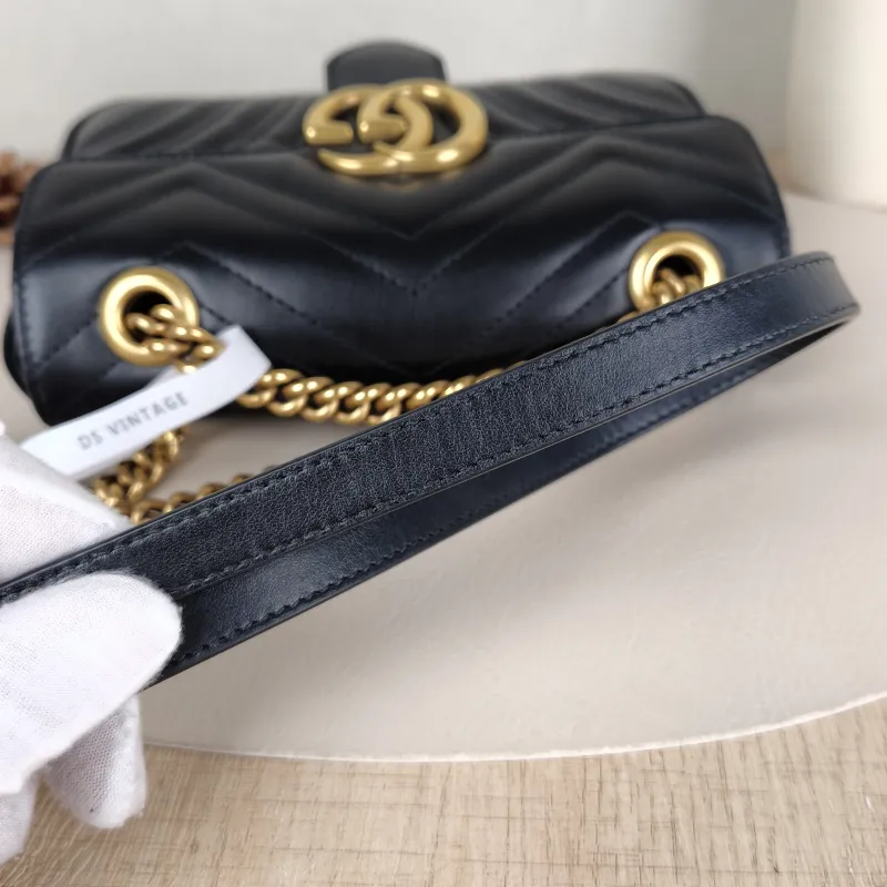 GUCCI Crossbody Bag GG Marmont Small Marmont 22Black CC alfskin Small22 × 6 × 13 cm — detail view 7 of 12