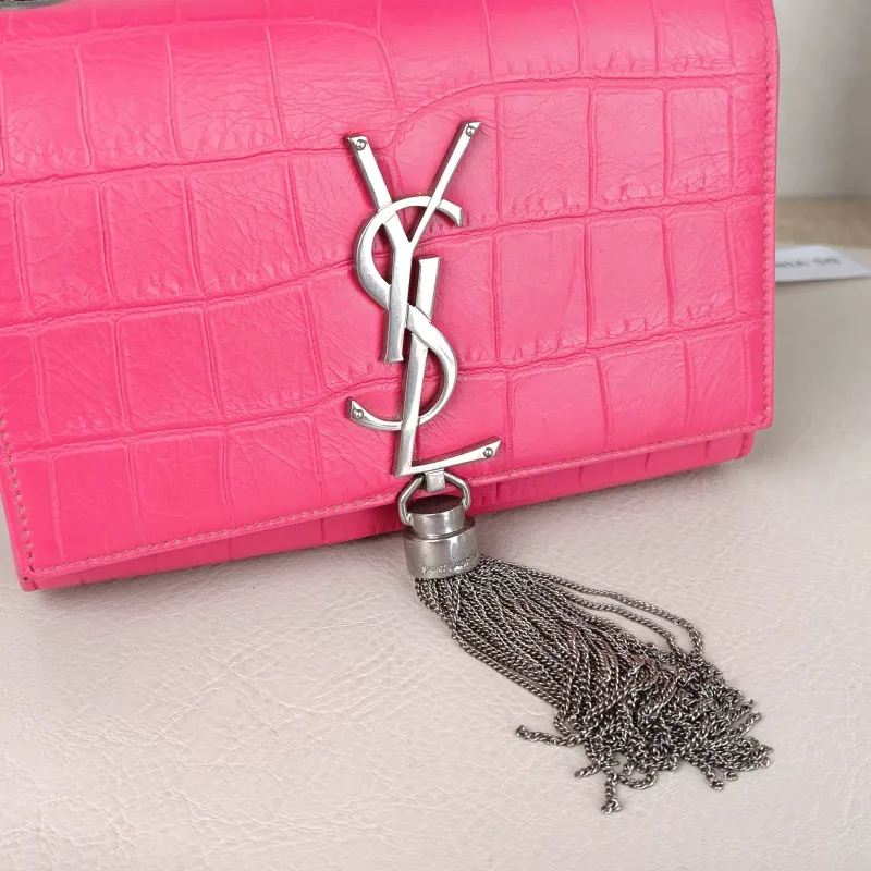 SAINT LAURENT Crossbody Bag KATE Red Calfskin Mini17 × 5 × 11.5 cm — detail view 7 of 12