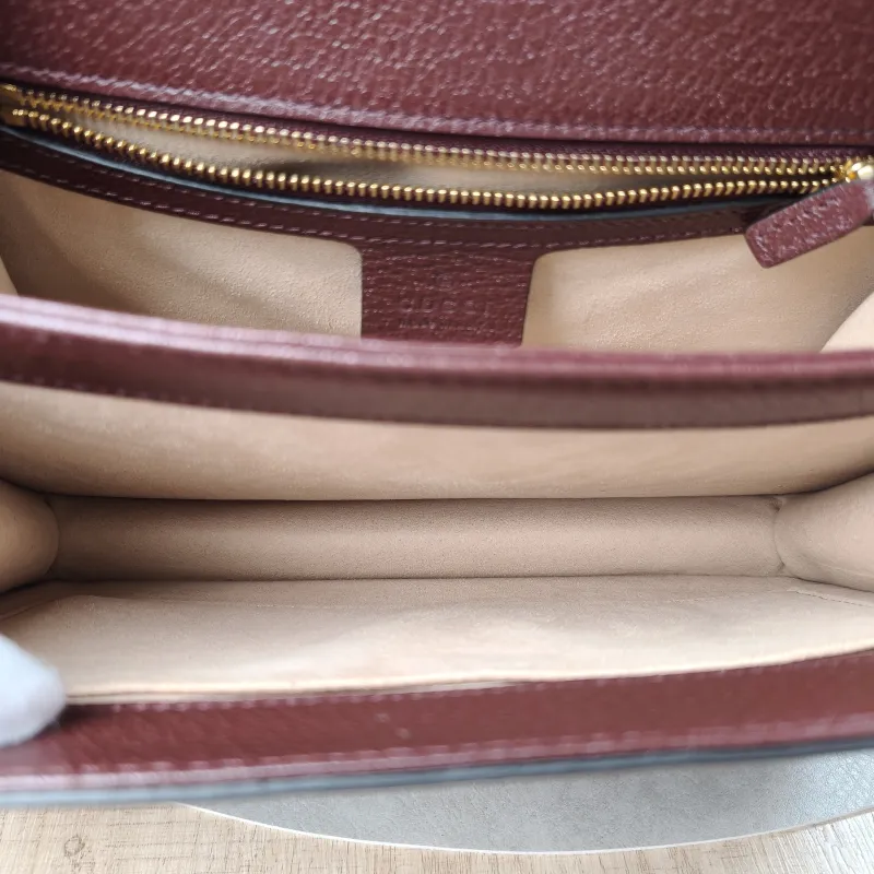 GUCCI Crossbody Bag Ophidia GG Messenger Bag Burgundy Canvas Medium25 × 7 × 17.5 cm — detail view 1 of 18