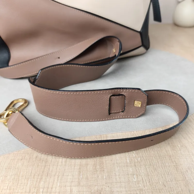 LOEWE Crossbody Bag Puzzle Brown Colorblock Calfskin Medium 29 × 14 × 19.5 cm — detail view 1 of 14