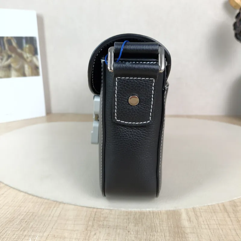 DIOR Crossbody Bag Black Calfskin Small 23 × 6 × 17.5 cm — detail view 10 of 11