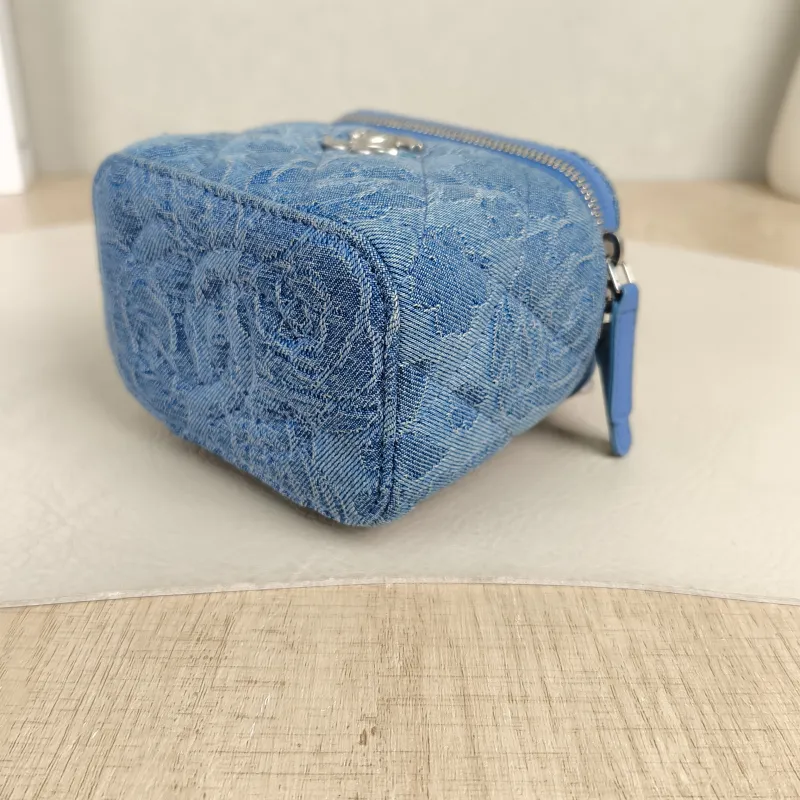 Chanel Crossbody Bag23p Edition Blue nano10 × 7 × 9 cm — detail view 5 of 12