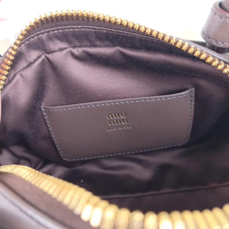 Miumiu Shoulder Bag Beau Calfskin Small 23 × 10 × 11.5 cm — detail view 6 of 11
