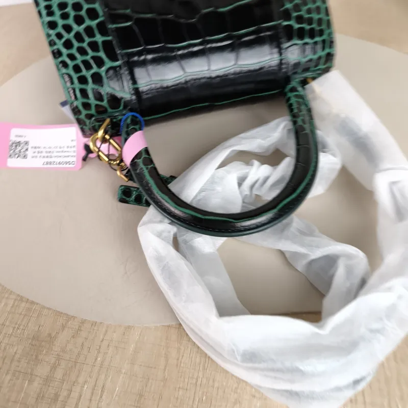 BALENCIAGA Crossbody Bag Hourglass Hourglass Bag Green Calfskin Small 23 × 10 × 14 cm — detail view 1 of 11
