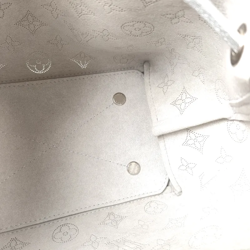 Louis Vuitton Crossbody Bag BELLA White Lambskin One Size 22 × 14 × 19 cm — detail view 7 of 11
