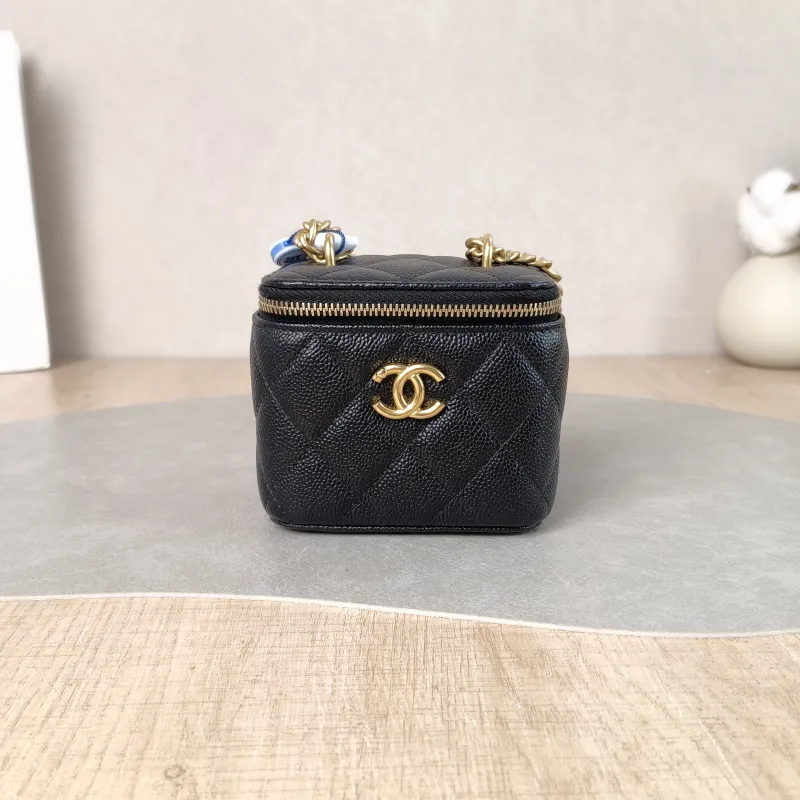 Chanel Crossbody Bag Edition Black Grained Calfskin nano 10 × 7 × 9 cm