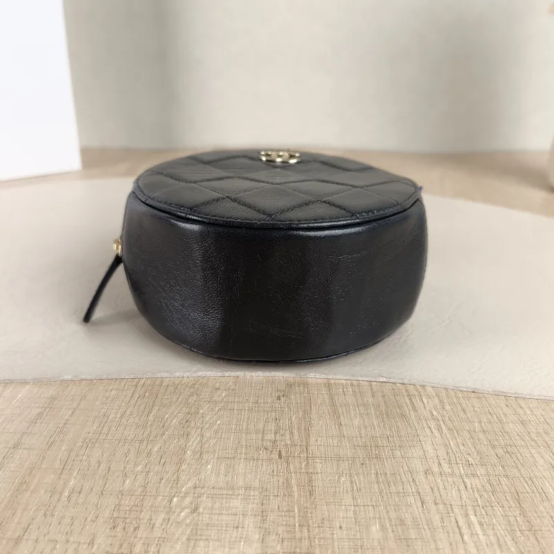 Chanel Crossbody Bag Crossbody Bag Black Waxed Leather One Size12 × 5 × 12 cm — cover view 3 of 5