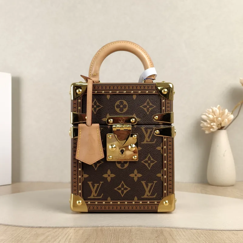 Louis Vuitton Crossbody Bag Camera Box Box Monogram PVC One Size17.5 × 10.5 × 21.5 cm