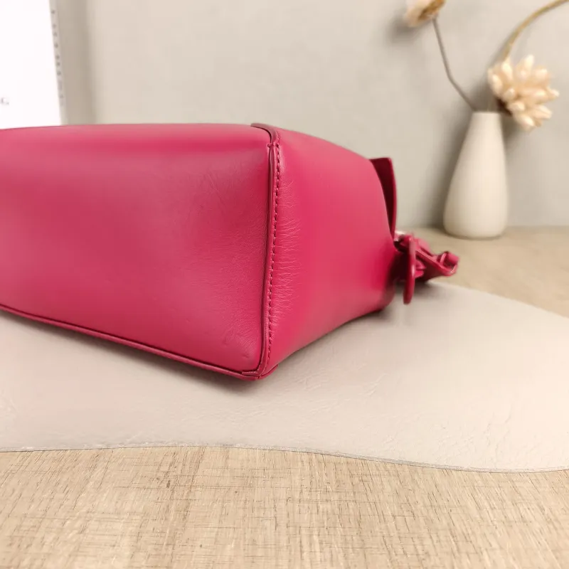LOEWE Crossbody Bag Puzzle Red CC alfskin Small24 × 10.5 × 16.5 cm — detail view 10 of 14