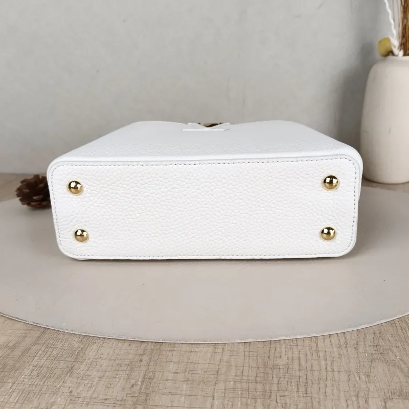 Louis Vuitton Shoulder Bag MY Capucines White Calfskin One Size 23 × 8 × 15 cm — cover view 2 of 6