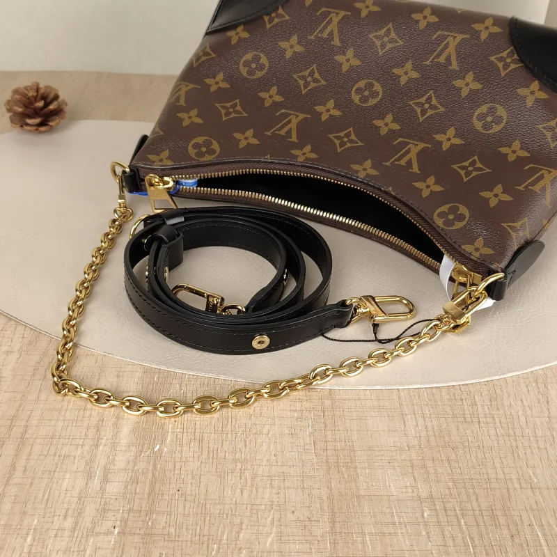 Louis Vuitton Crossbody Bag Boulogne PVC Small 26 × 9.5 × 16 cm — detail view 2 of 10