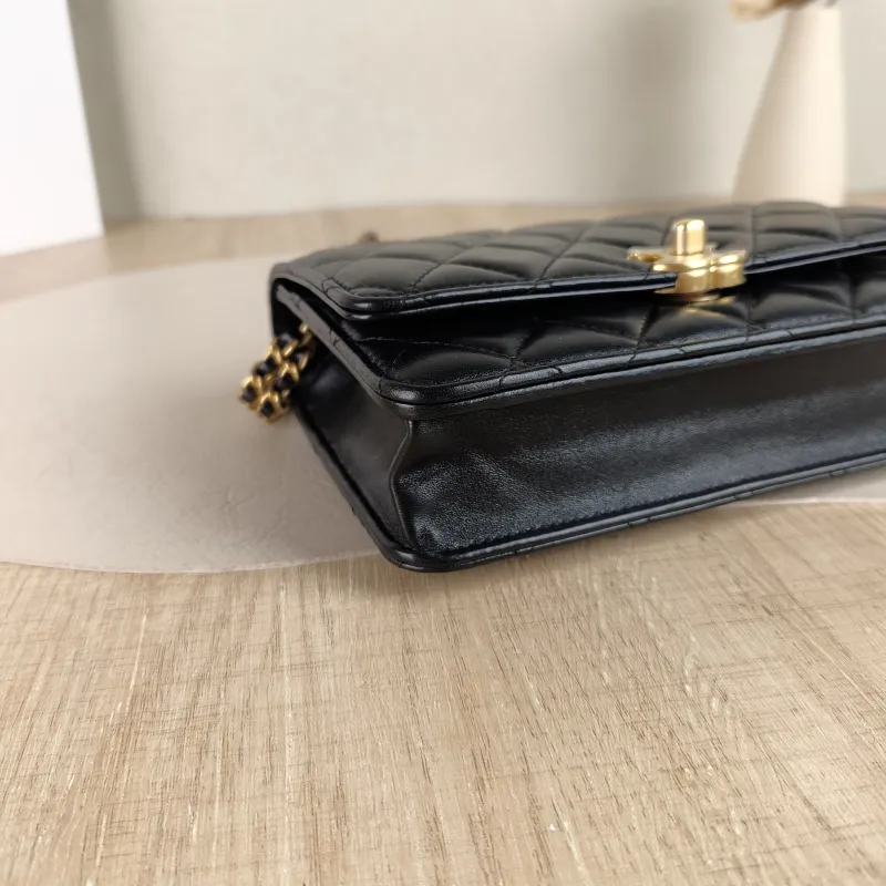Chanel Shoulder Bag cf Black Lambskin 19 × 4.5 × 12 cm Microchip Edition — detail view 6 of 13