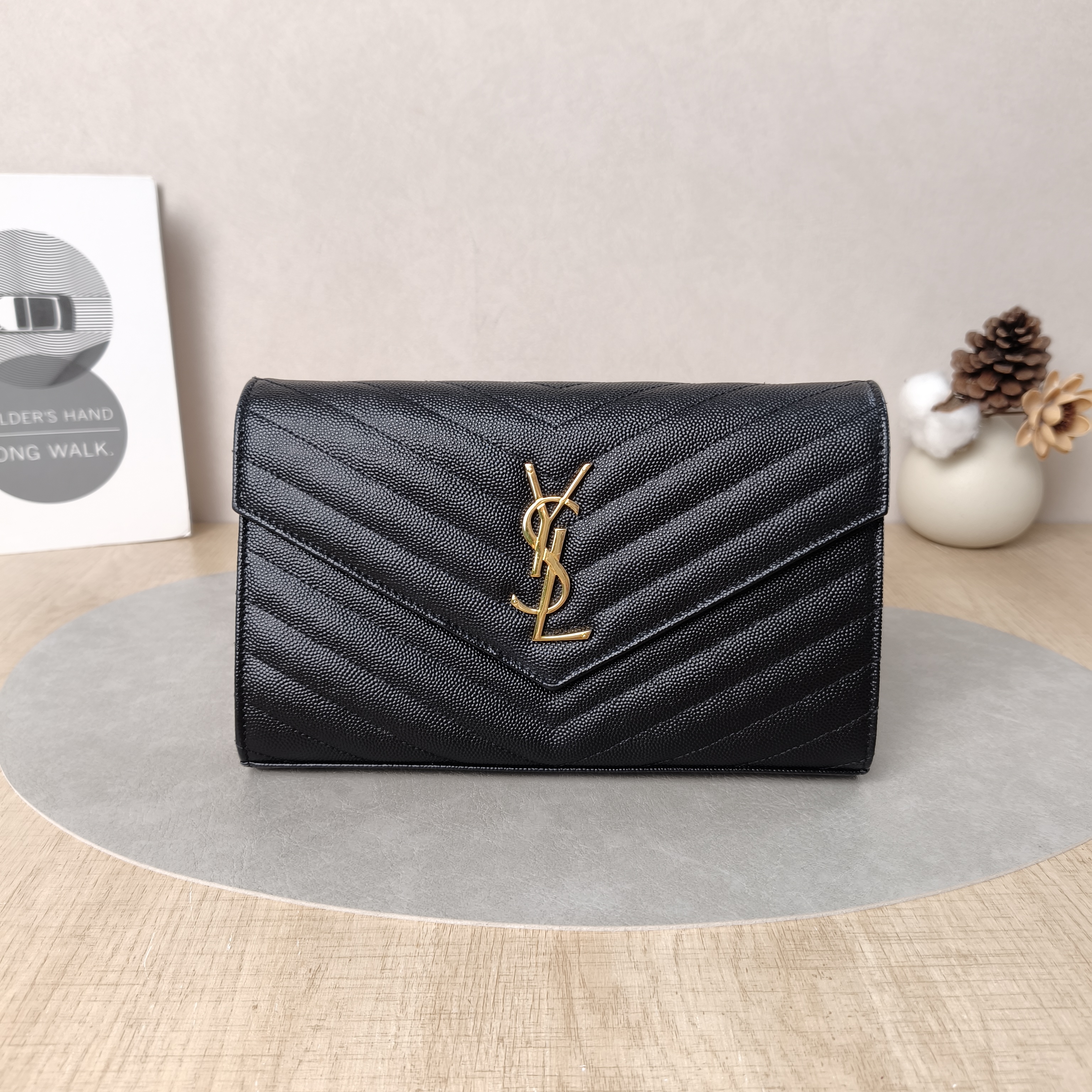 SAINT LAURENT Crossbody Bag CASSANDRE ENVELOPE Black Grained Calfskin One Size22.5 × 4 × 14 cm