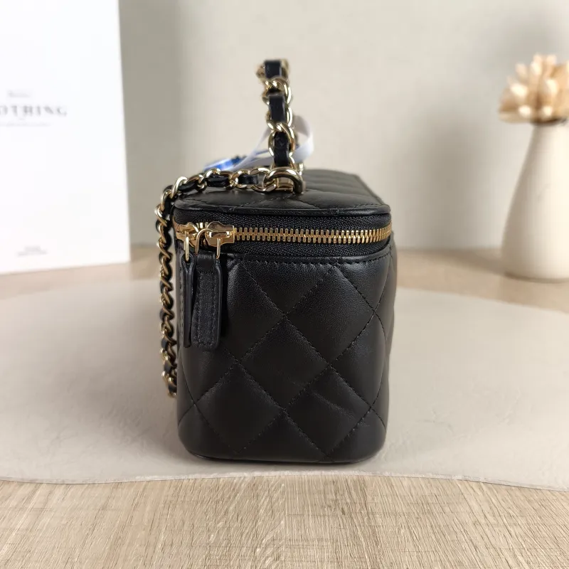Chanel Crossbody Bag Edition Black with Gold-Tone Hardware Lambskin Mini 16 × 8 × 9.5 cm — detail view 6 of 12